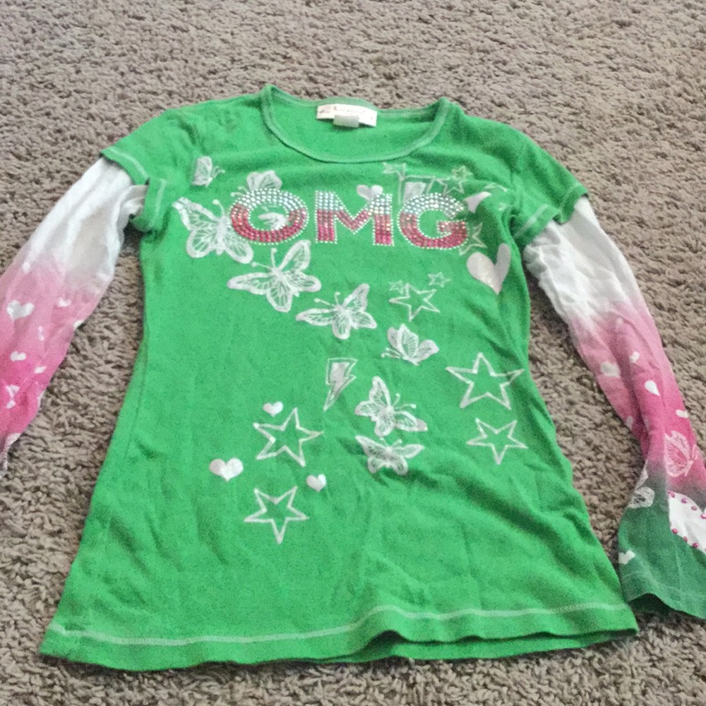 a cute green omg shirt